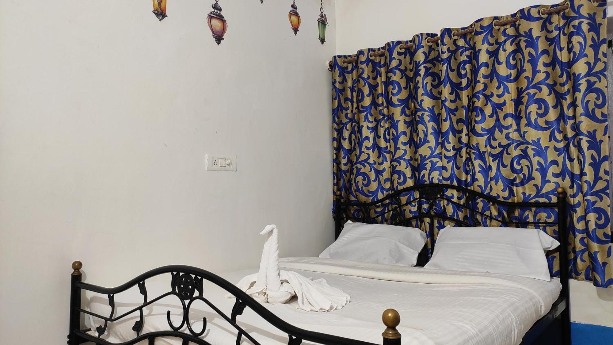 Adh Amilia Gardens Hotel Narasimharaja Puram Ngoại thất bức ảnh
